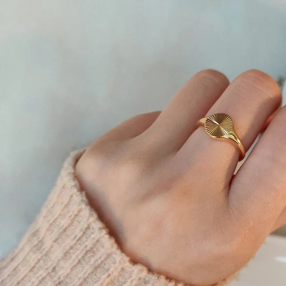 Wave Signet Ring