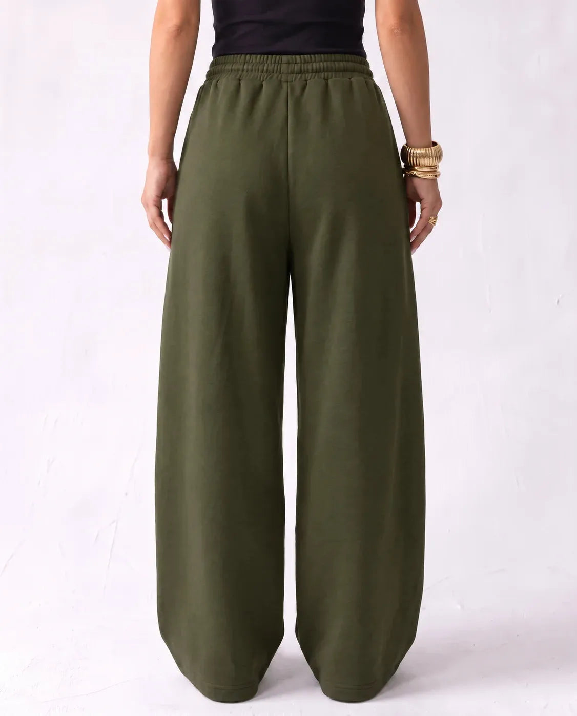 Pleated Wide-Leg Trouser