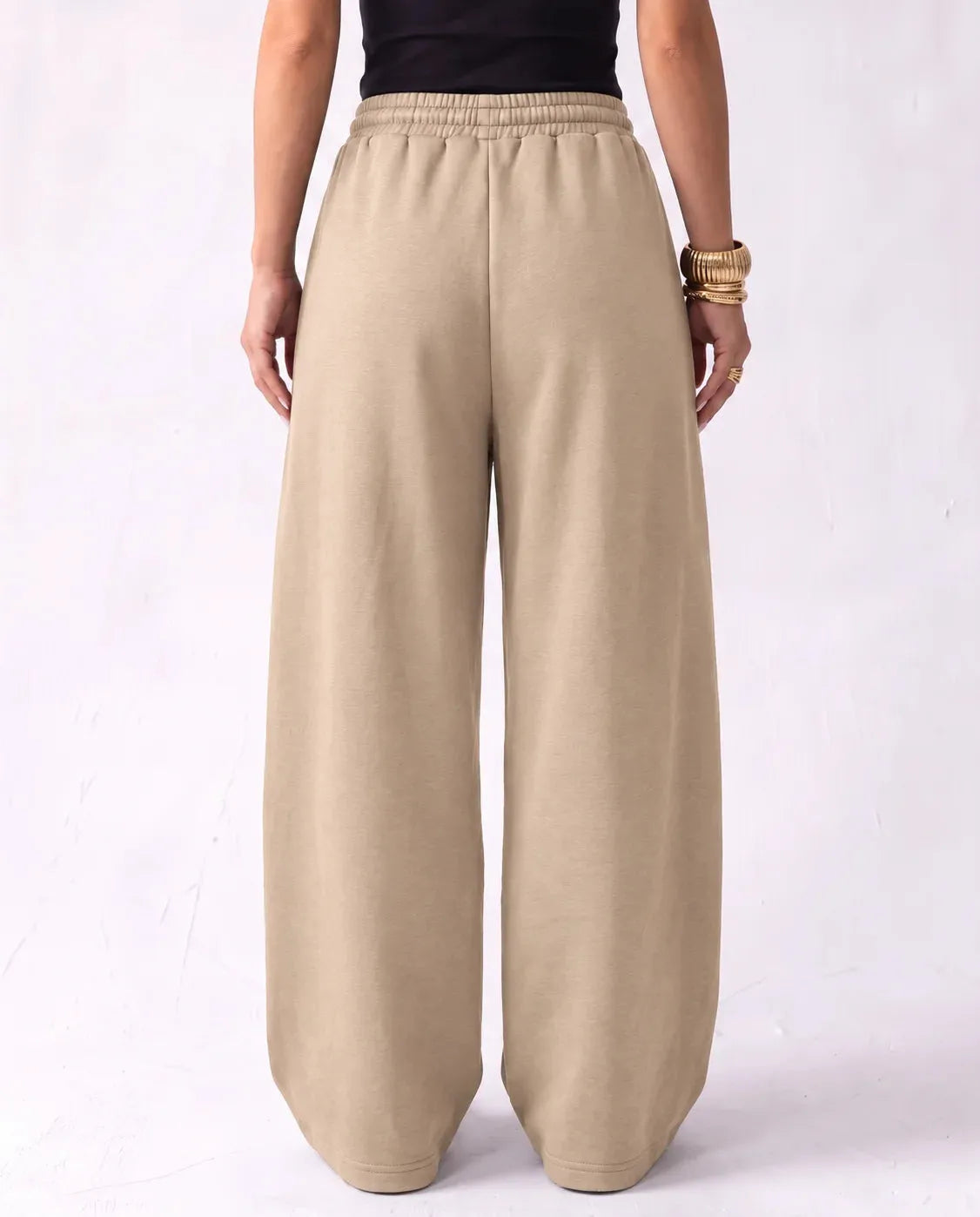 Pleated Wide-Leg Trouser