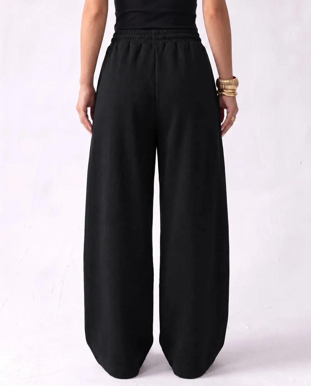 Pleated Wide-Leg Trouser